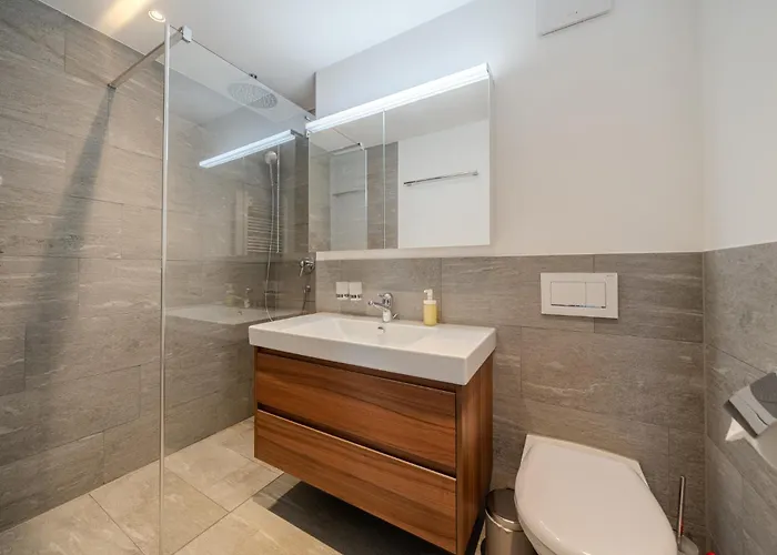 Eden L By Vacations, Exklusive Im Zentrum Apartment Arosa